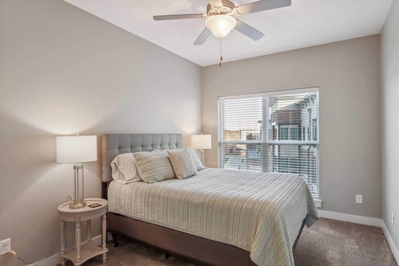 901 E 2nd Ave Unit: 210