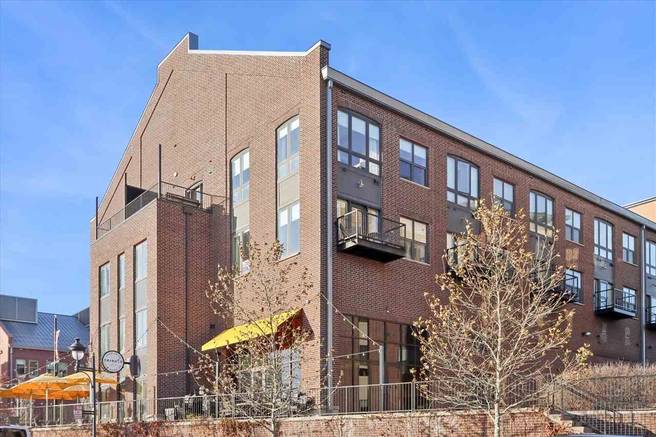 901 E 2nd Ave Unit: 210