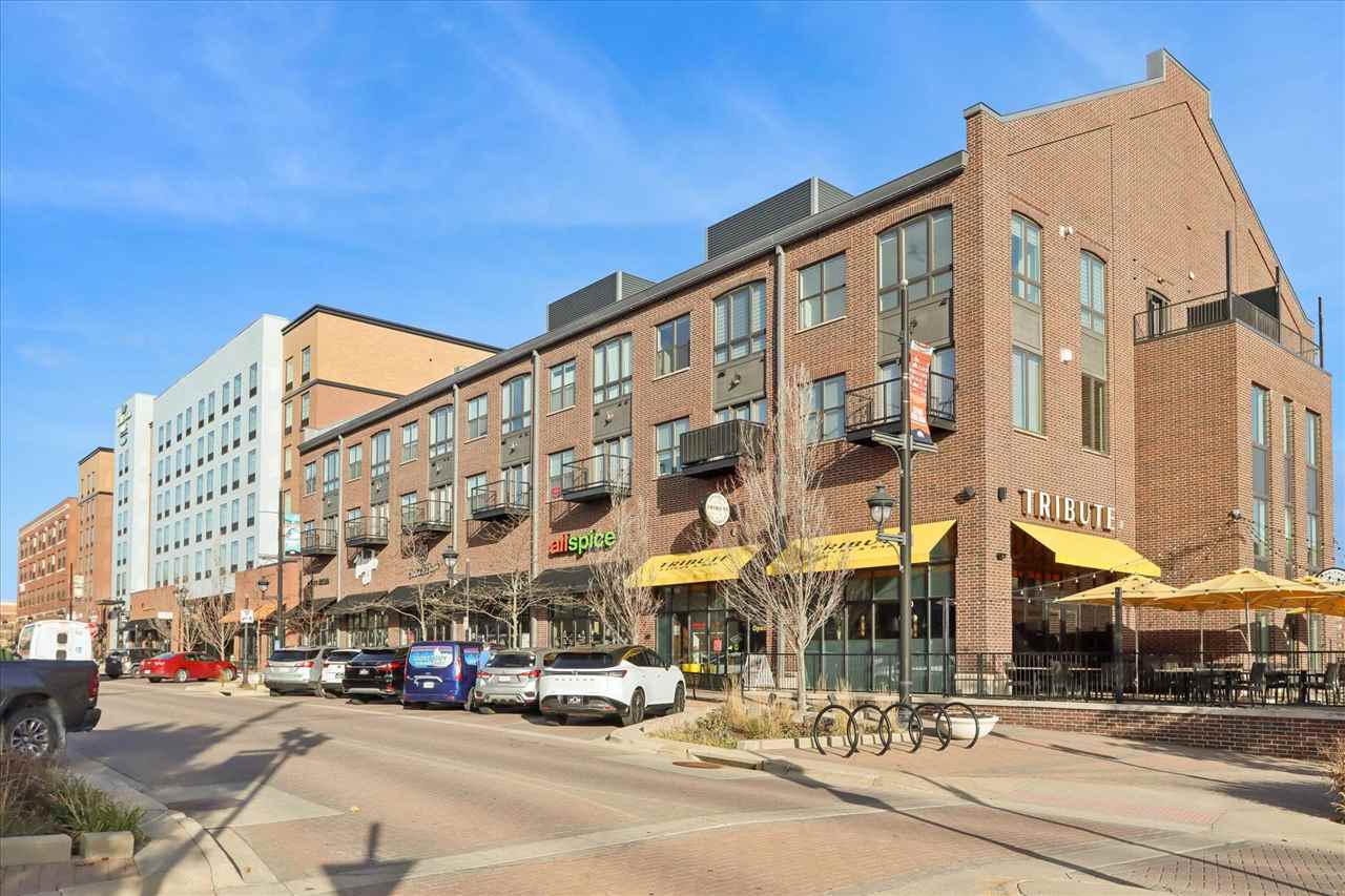 901 E 2nd Ave Unit: 210