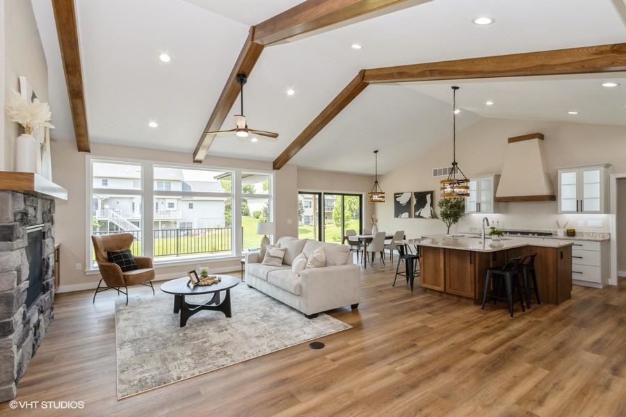 653 Huntington Drive