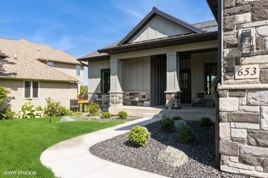 653 Huntington Drive