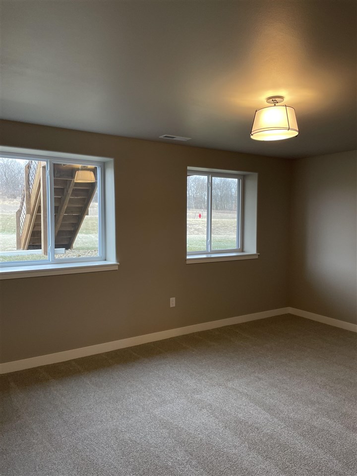 3332 Loethen Ln