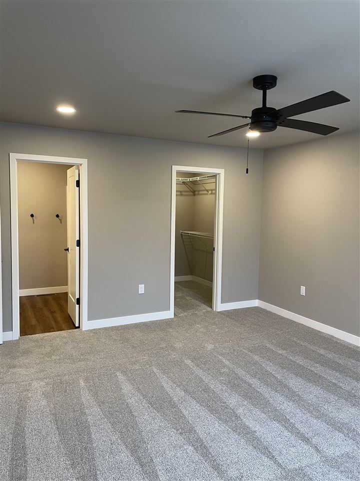 3332 Loethen Ln