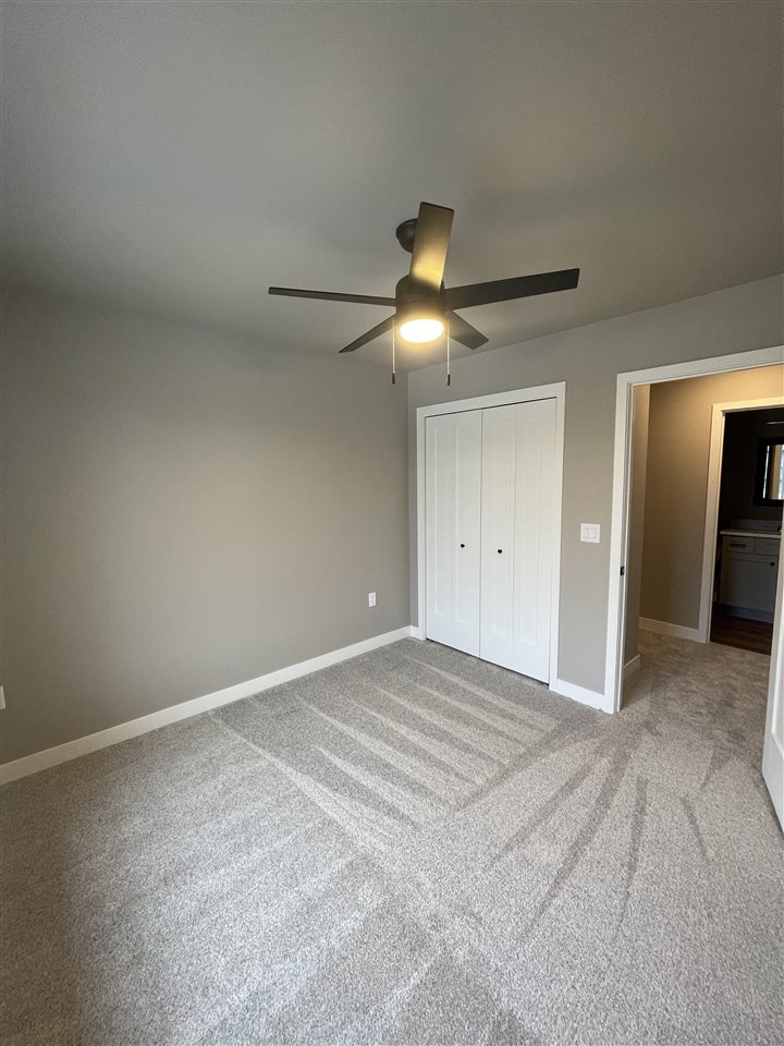 3332 Loethen Ln