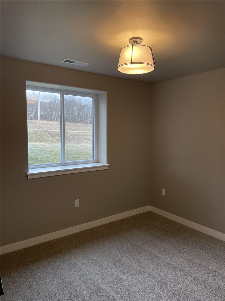 3332 Loethen Ln