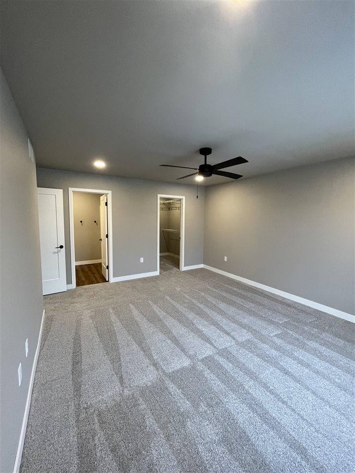 3332 Loethen Ln