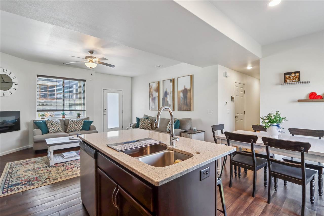 1219 Ronald Way