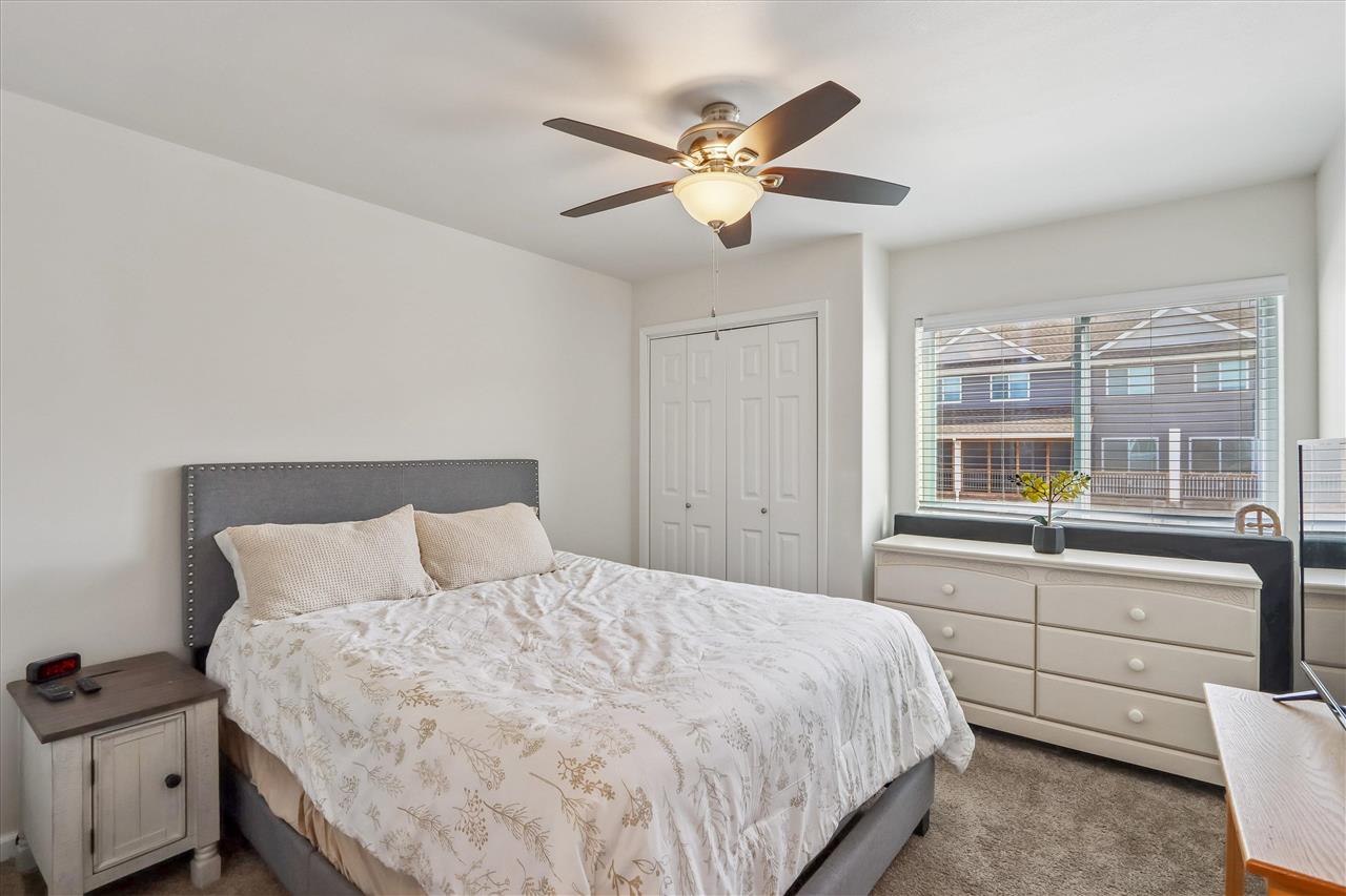 1219 Ronald Way