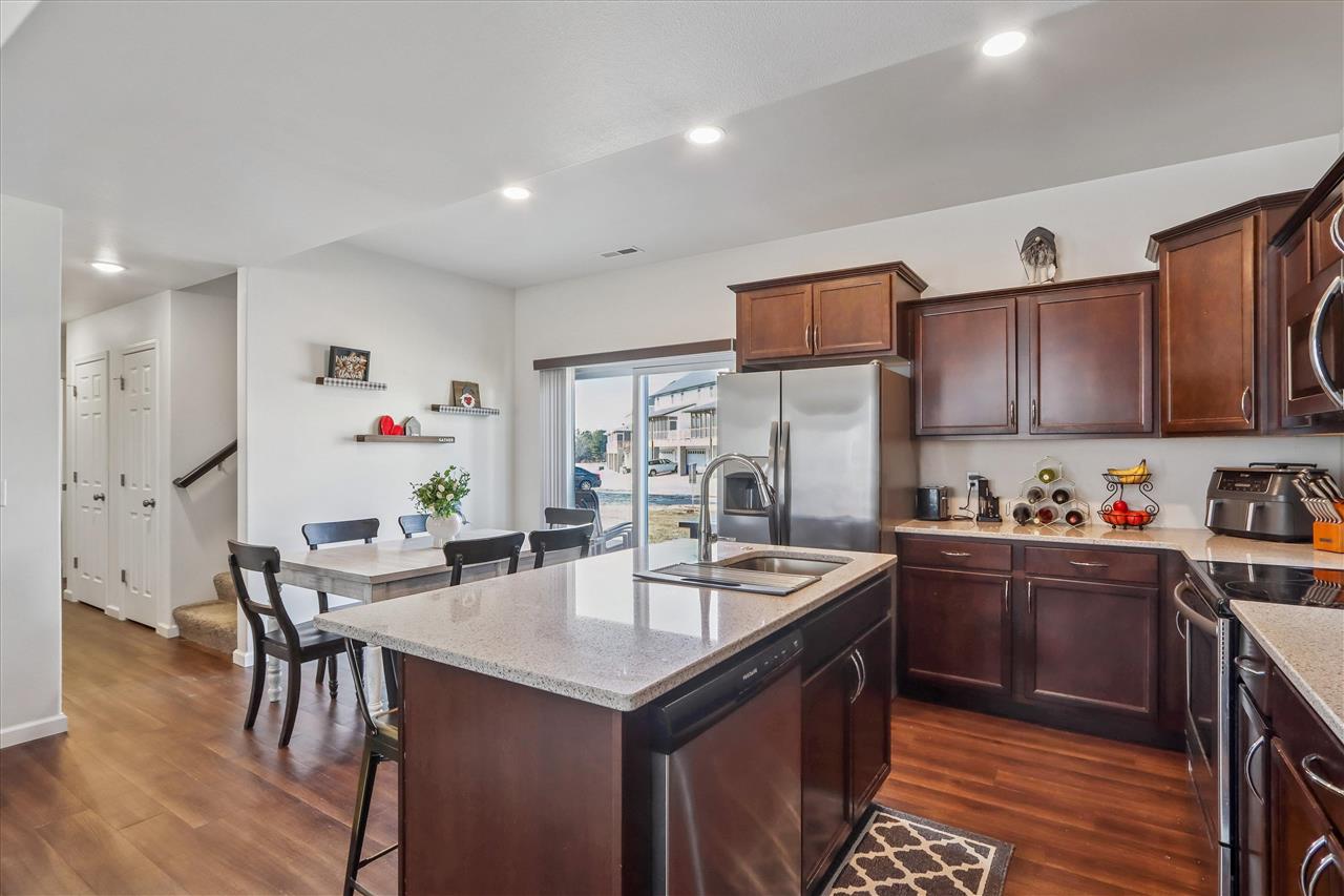 1219 Ronald Way