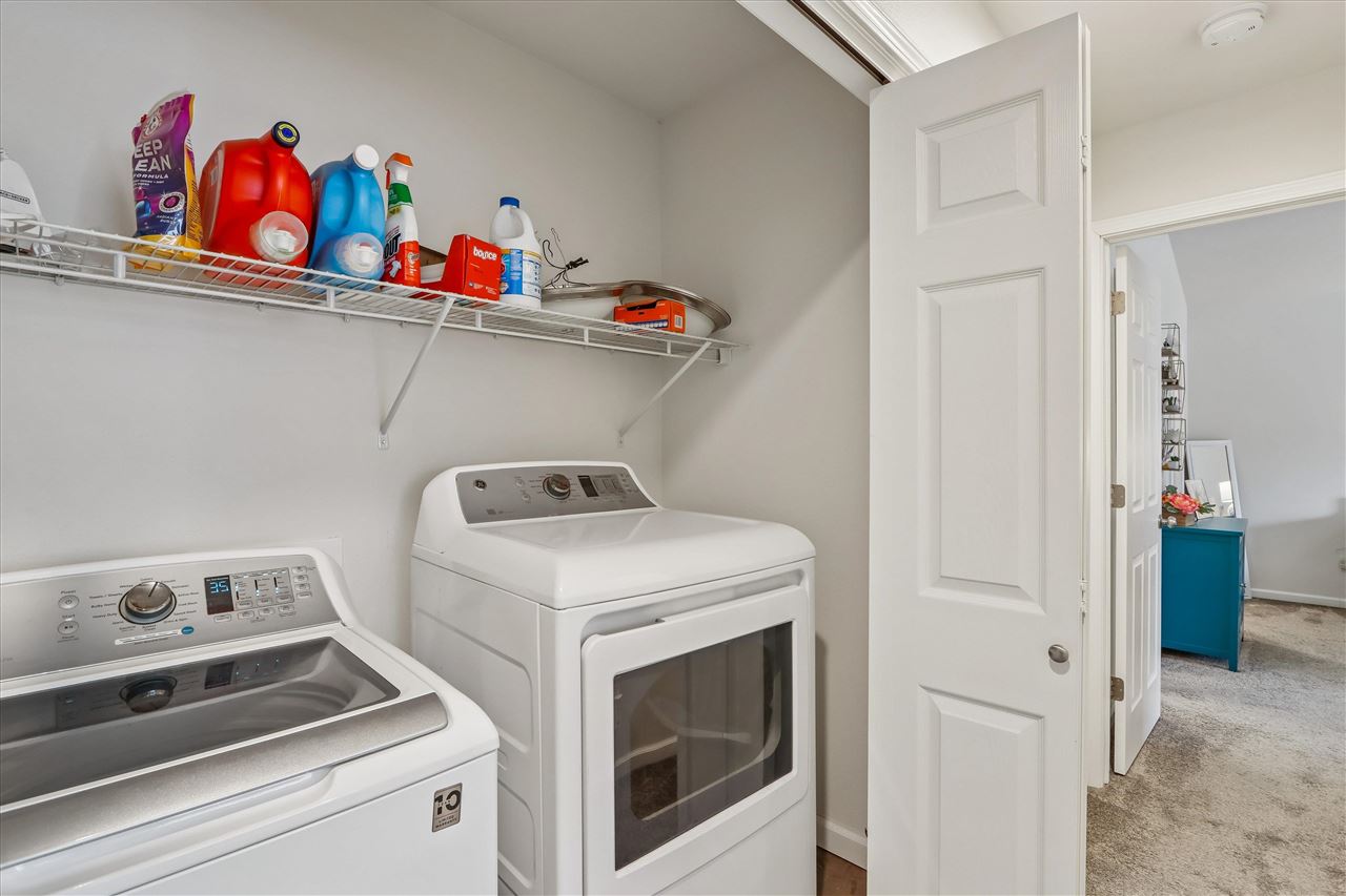 1219 Ronald Way
