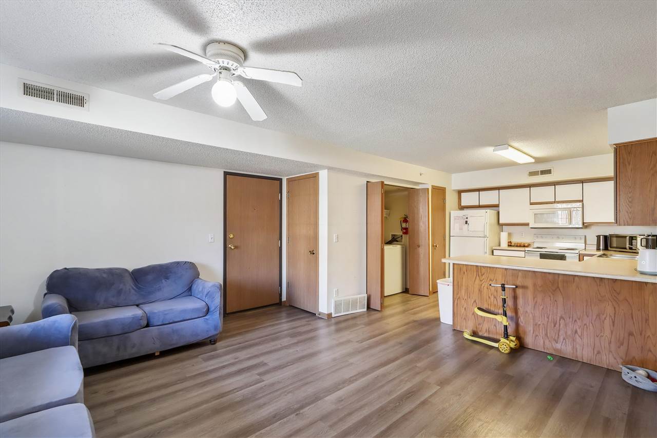 2548 Rushmore Drive
