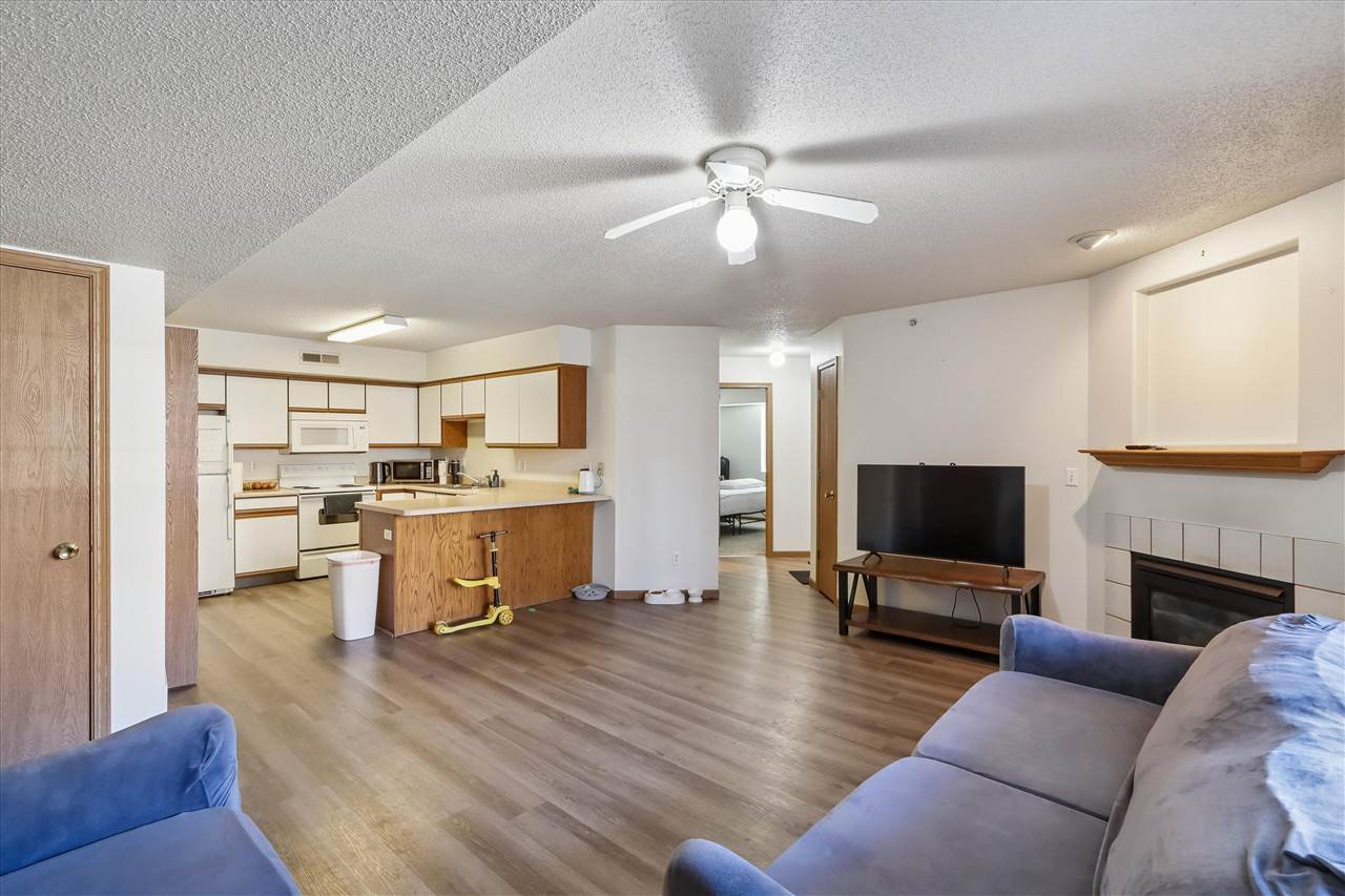 2548 Rushmore Drive