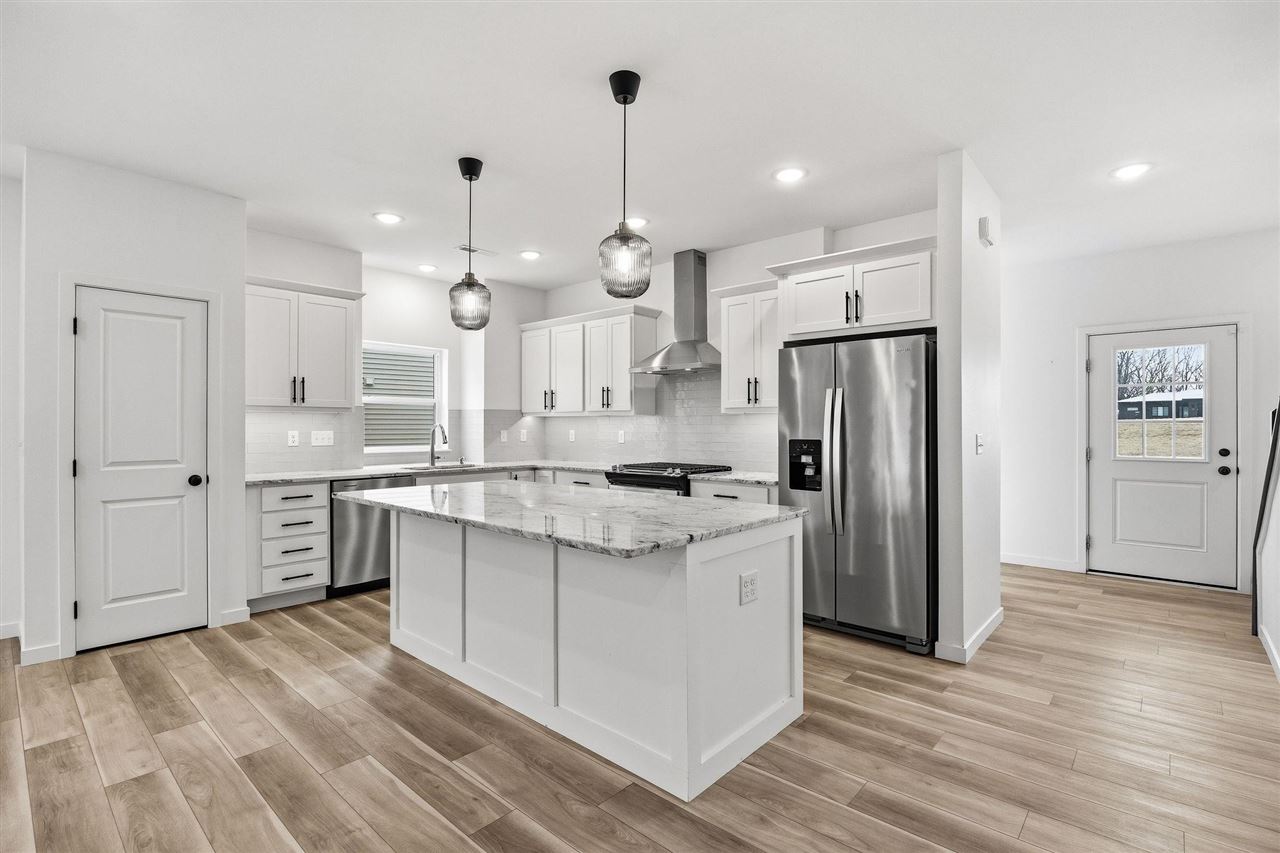 458 Cherry Ave