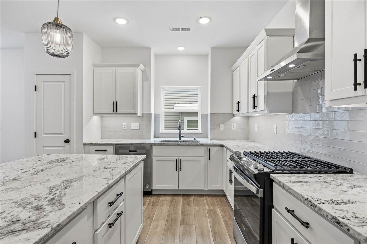 458 Cherry Ave