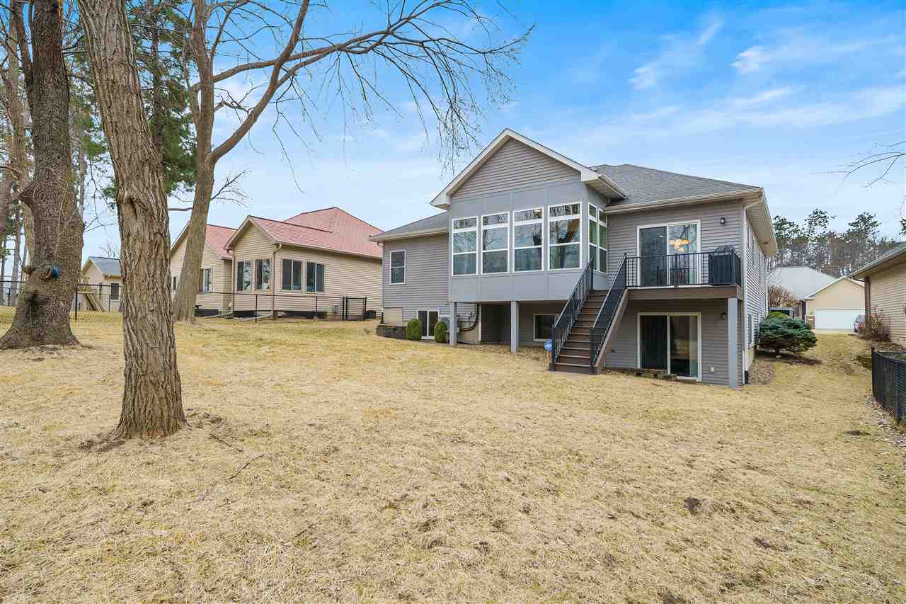 2238 Dempster Dr