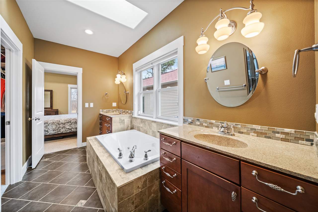 2238 Dempster Dr