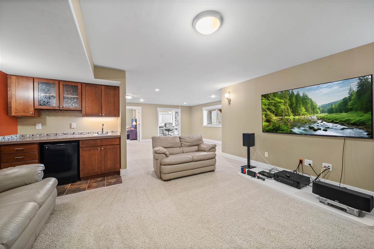 2238 Dempster Dr