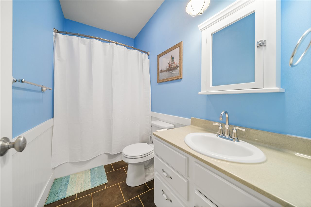 2238 Dempster Dr