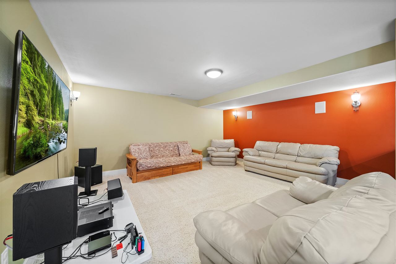 2238 Dempster Dr