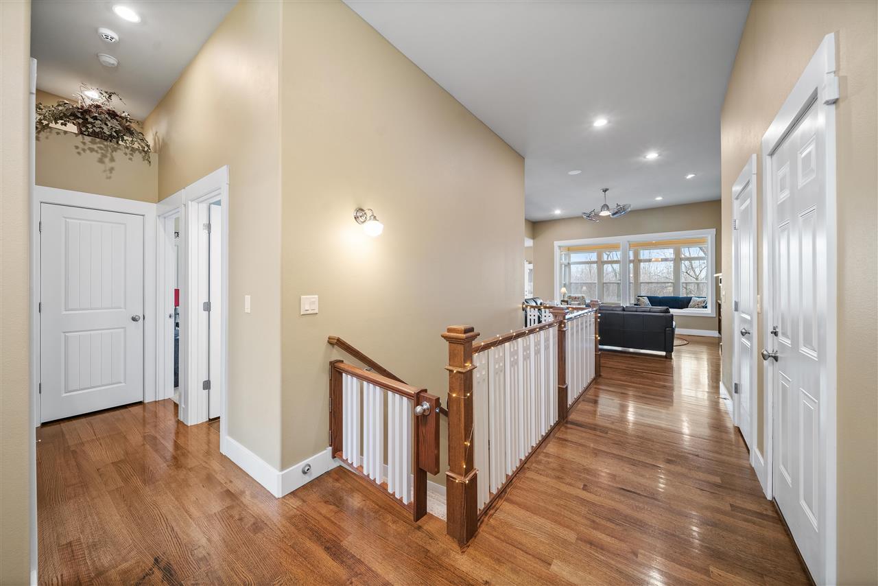 2238 Dempster Dr