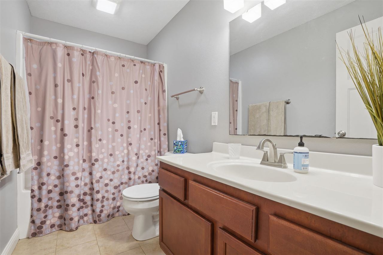 360 Lockmoor Ave