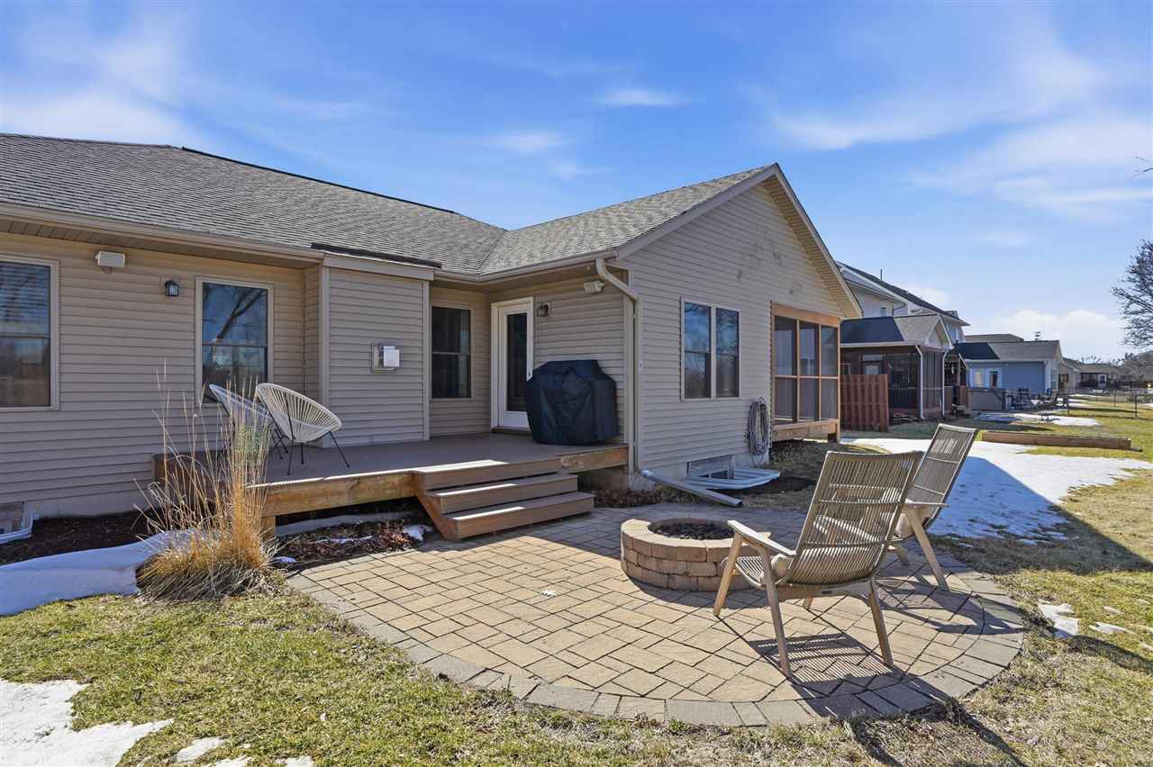 360 Lockmoor Ave