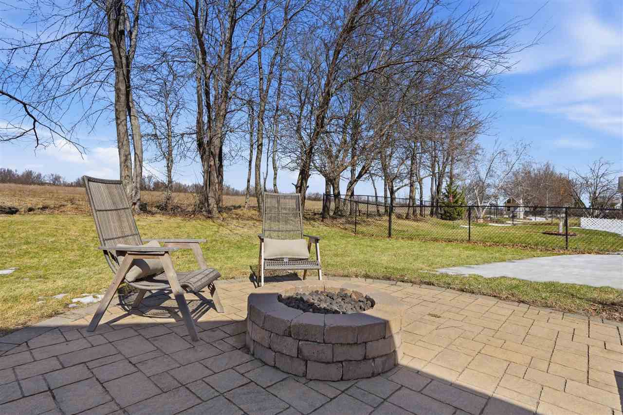 360 Lockmoor Ave