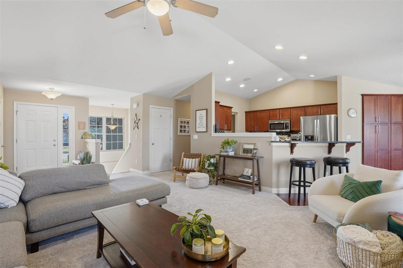 360 Lockmoor Ave