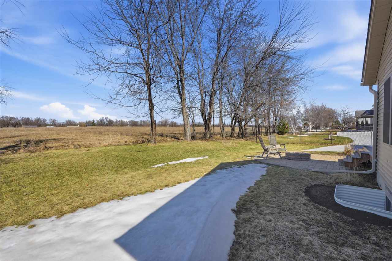 360 Lockmoor Ave