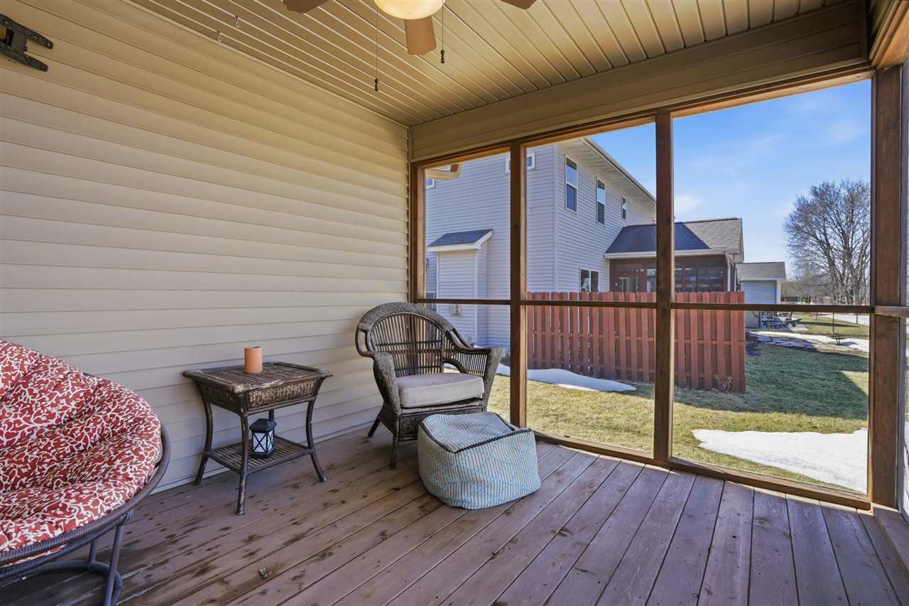 360 Lockmoor Ave