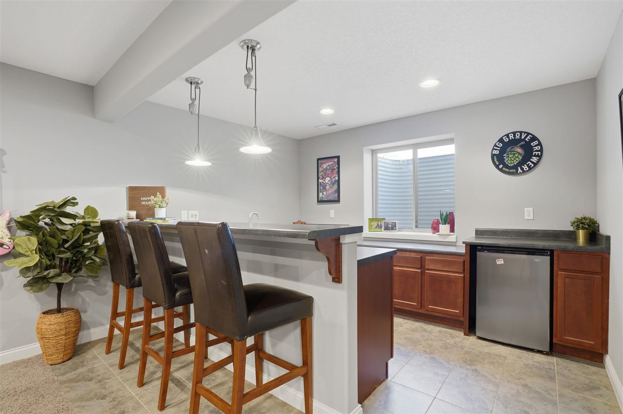 360 Lockmoor Ave