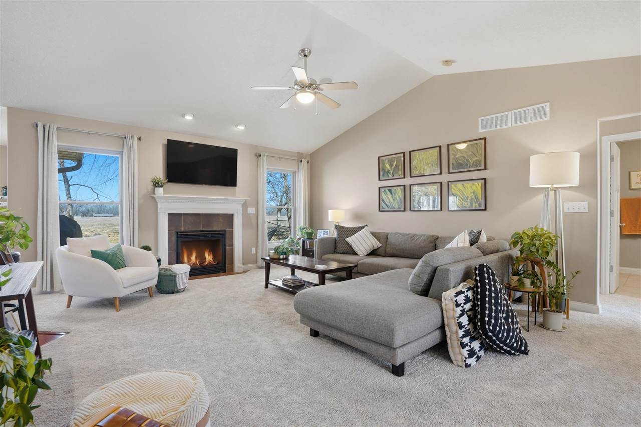 360 Lockmoor Ave