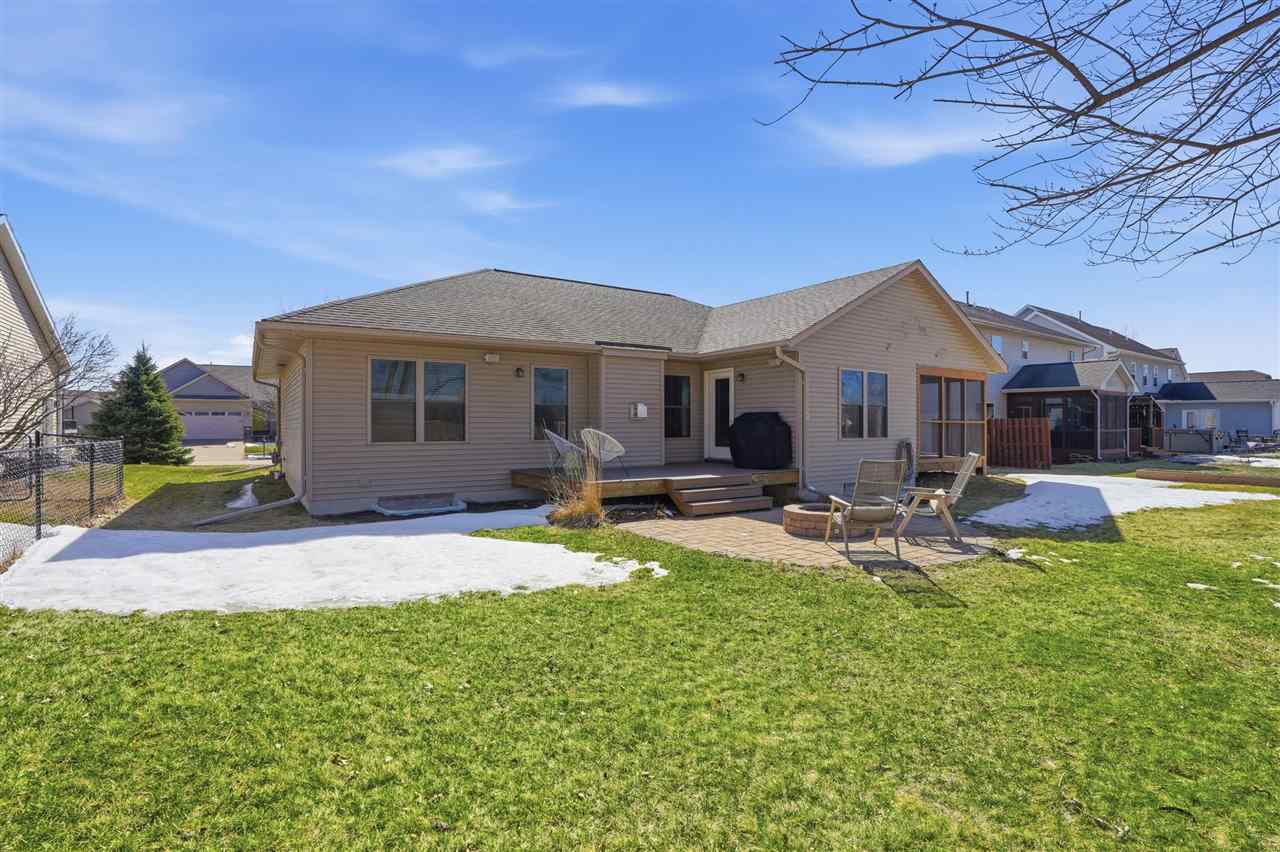 360 Lockmoor Ave