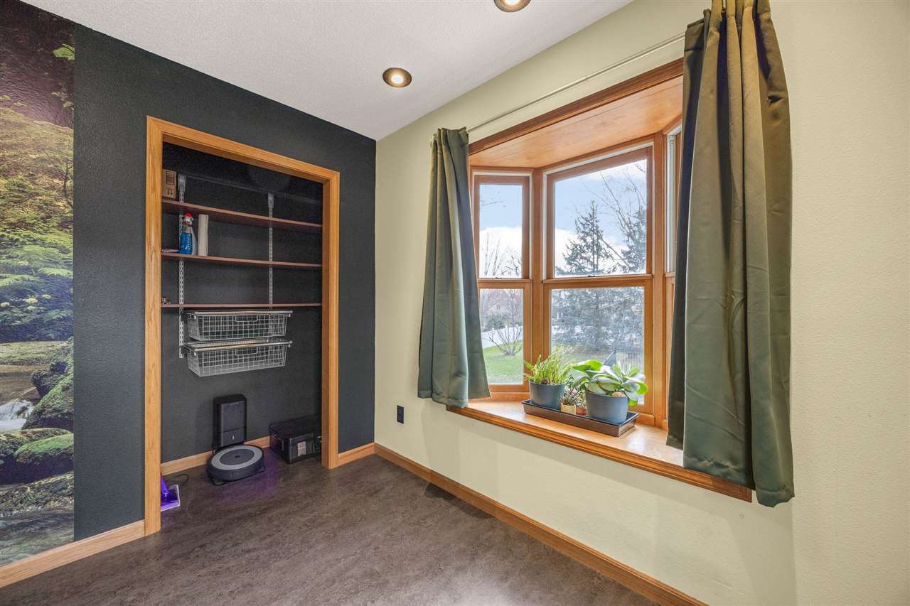 48 Galway Cir