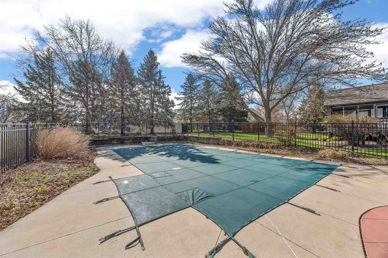 48 Galway Cir