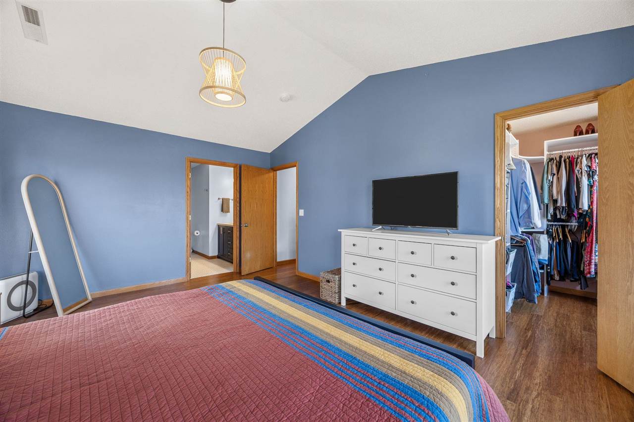 48 Galway Cir