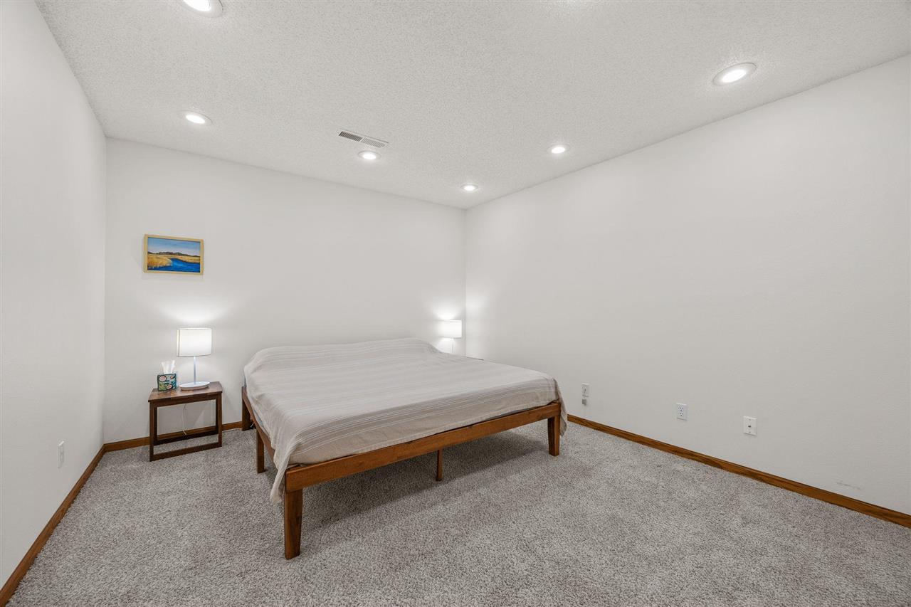 48 Galway Cir