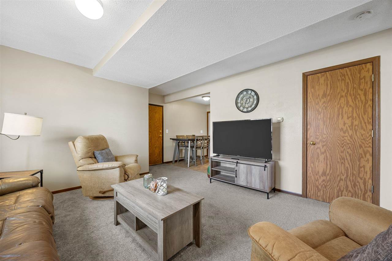 170 Elm Ridge Dr.