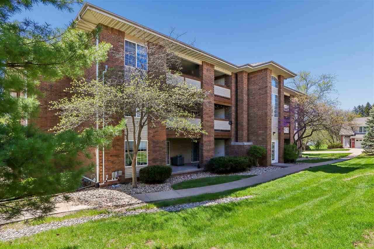 2592 Cascade Lane