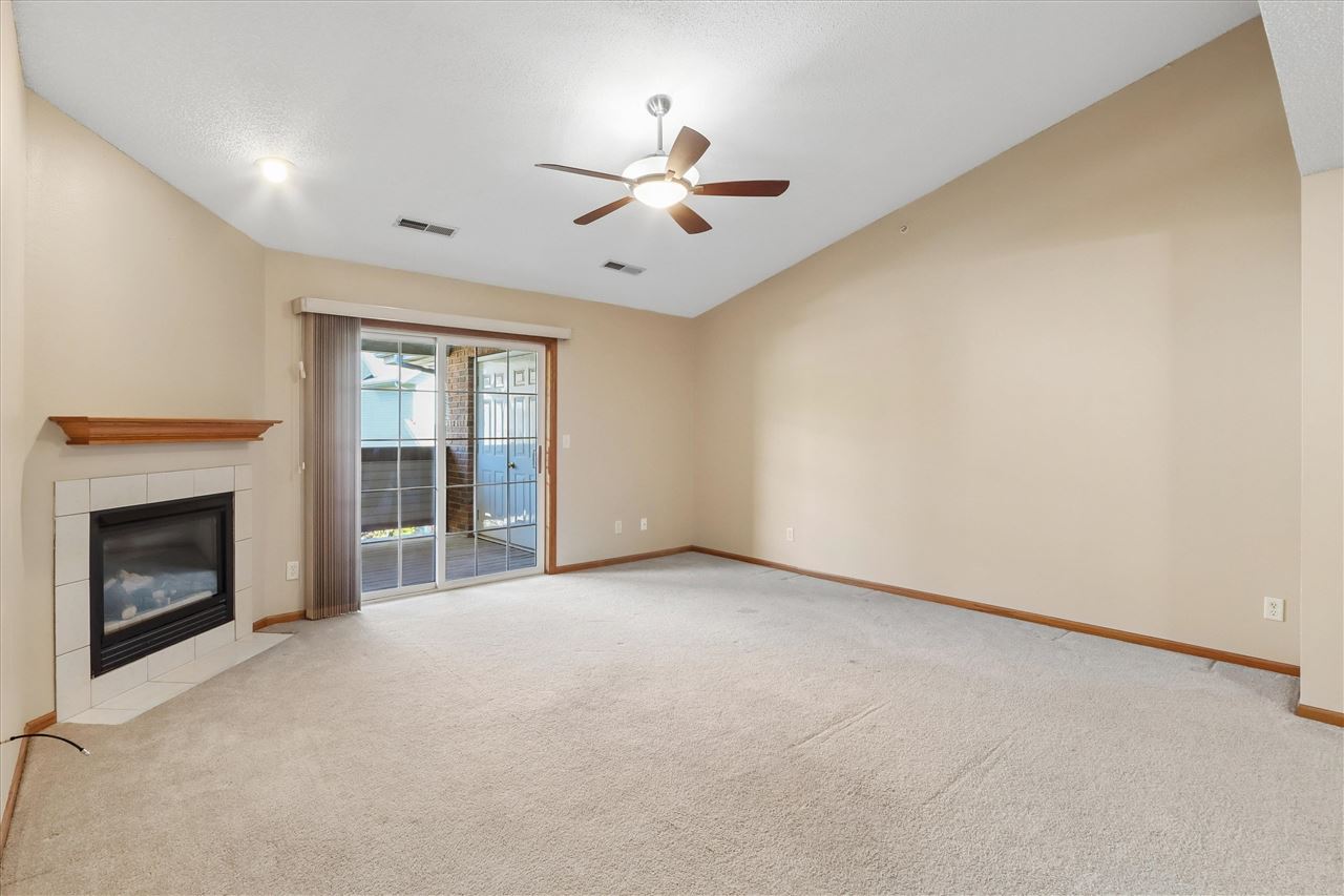 2592 Cascade Lane