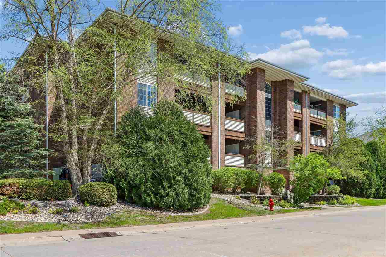2592 Cascade Lane