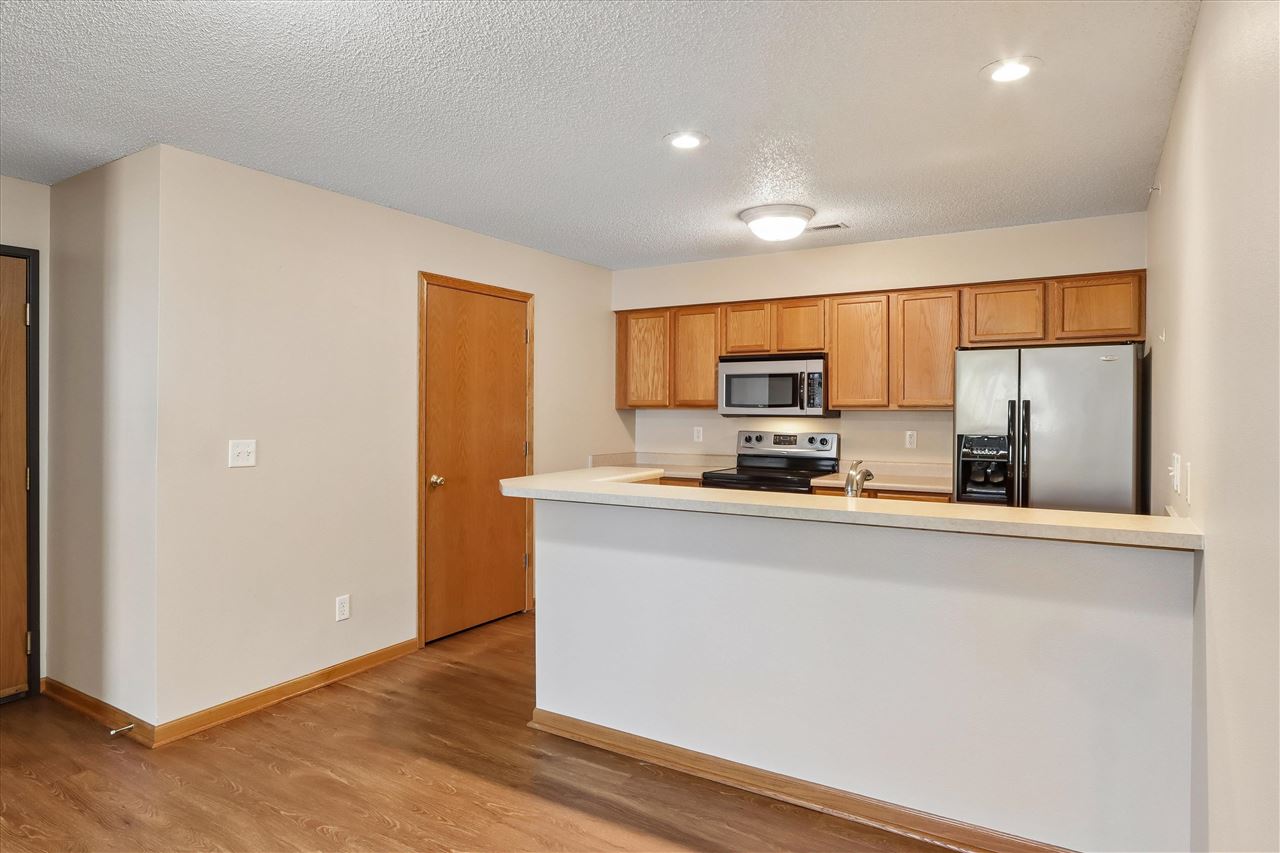 2592 Cascade Lane