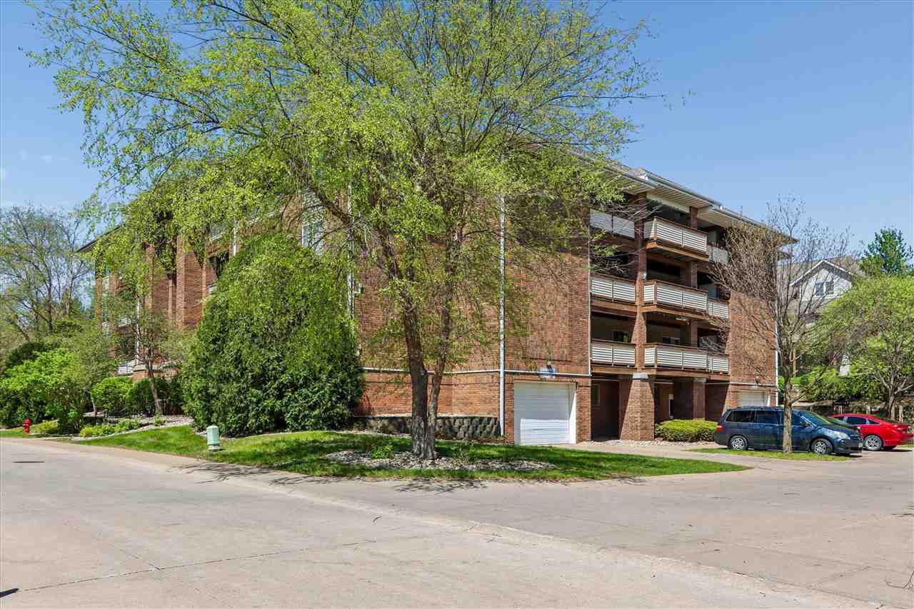2592 Cascade Lane