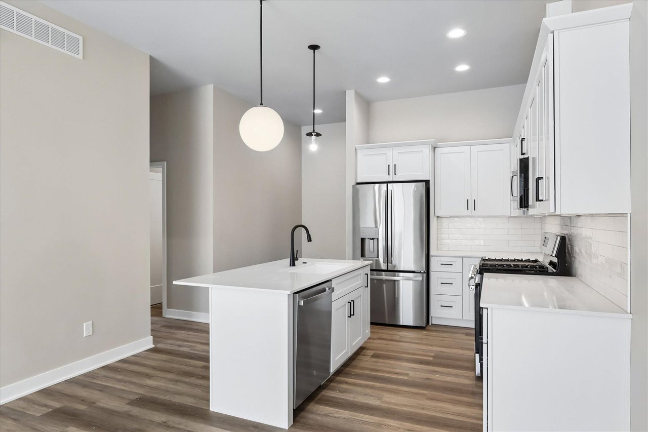 1003 Highland Trl