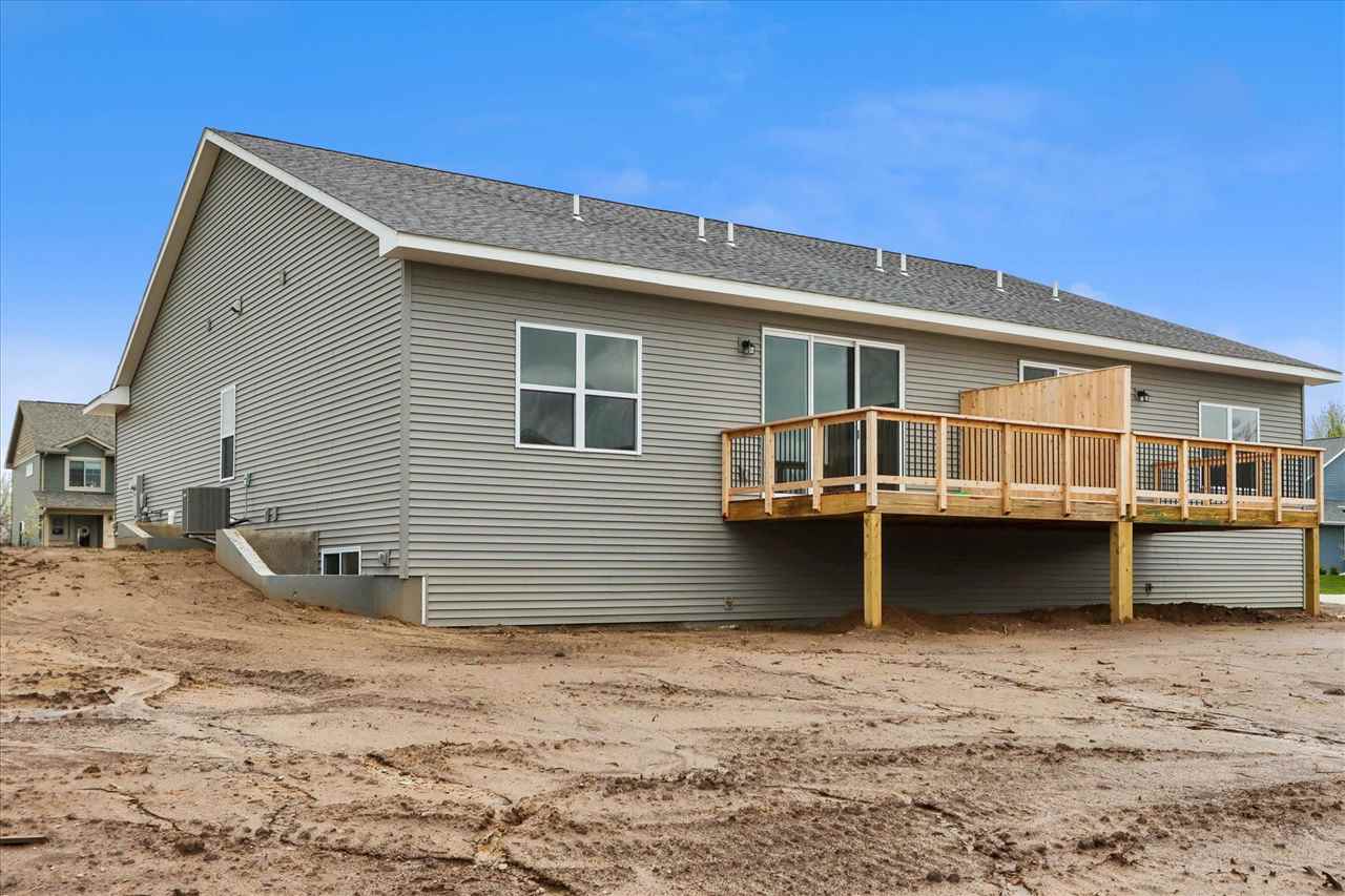 1003 Highland Trl