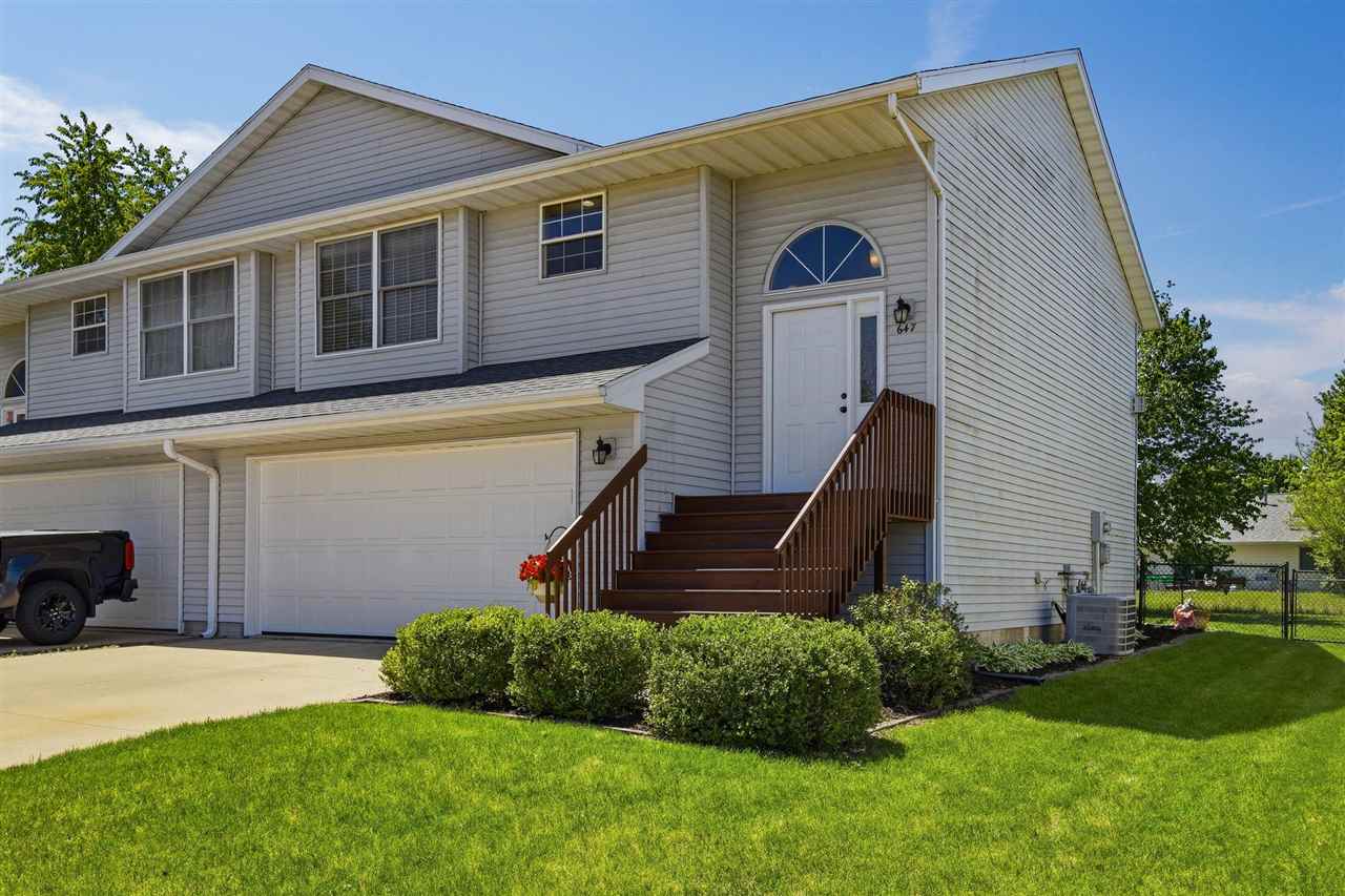 647 Andy Ct.
