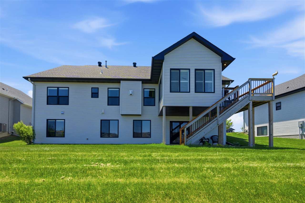 1180 Salm Dr