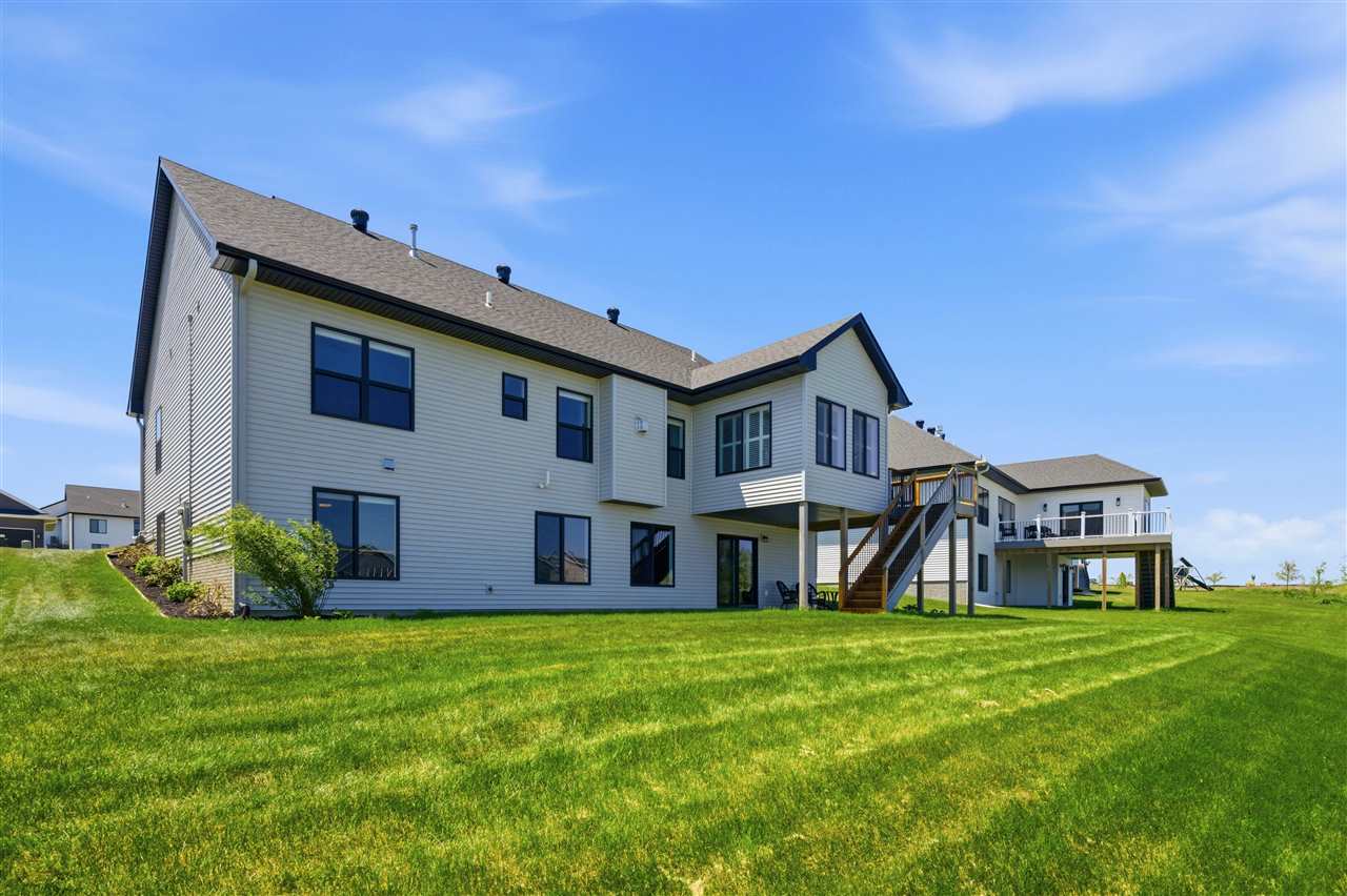 1180 Salm Dr