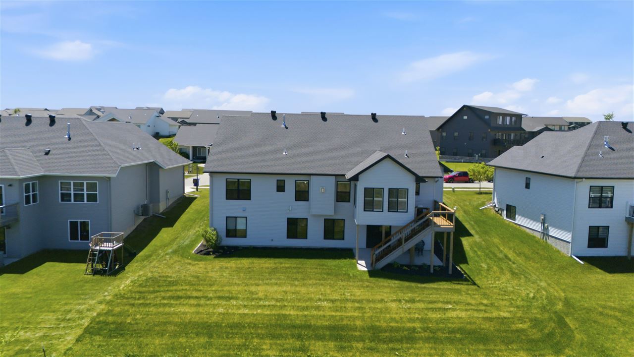 1180 Salm Dr