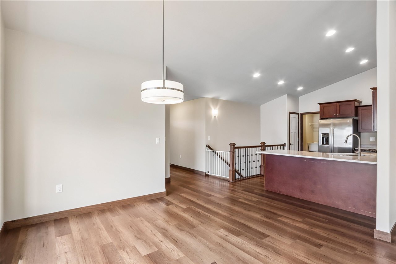 620 Creekside Drive